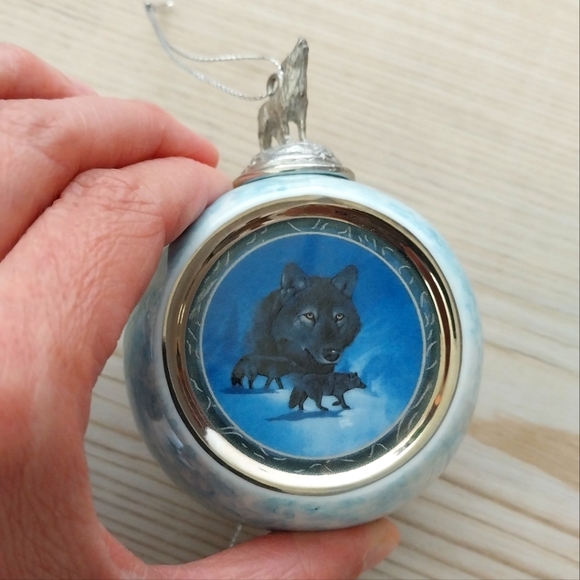 Set of 4 Bradford Editions Wolf Ornaments - Picture 7 of 10